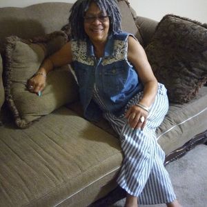 Meet your Posher, Yolanda